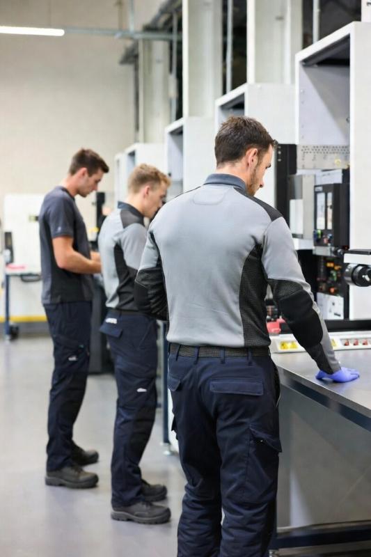 Индивидуальный пошив спецодежды для компаний когда это выгоднее готовых решений