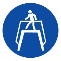 Знак M12 Переходить по надземному переходу